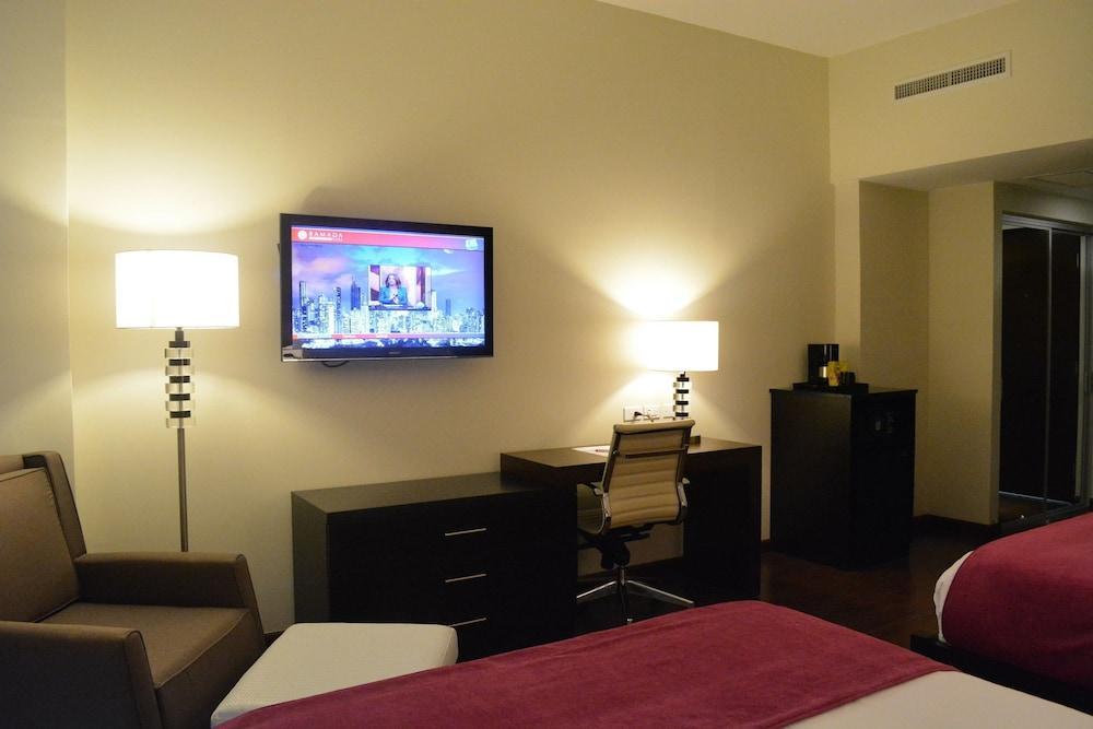 מלון Ramada Plaza By Wyndham Panama Punta Pacifica מראה חיצוני תמונה