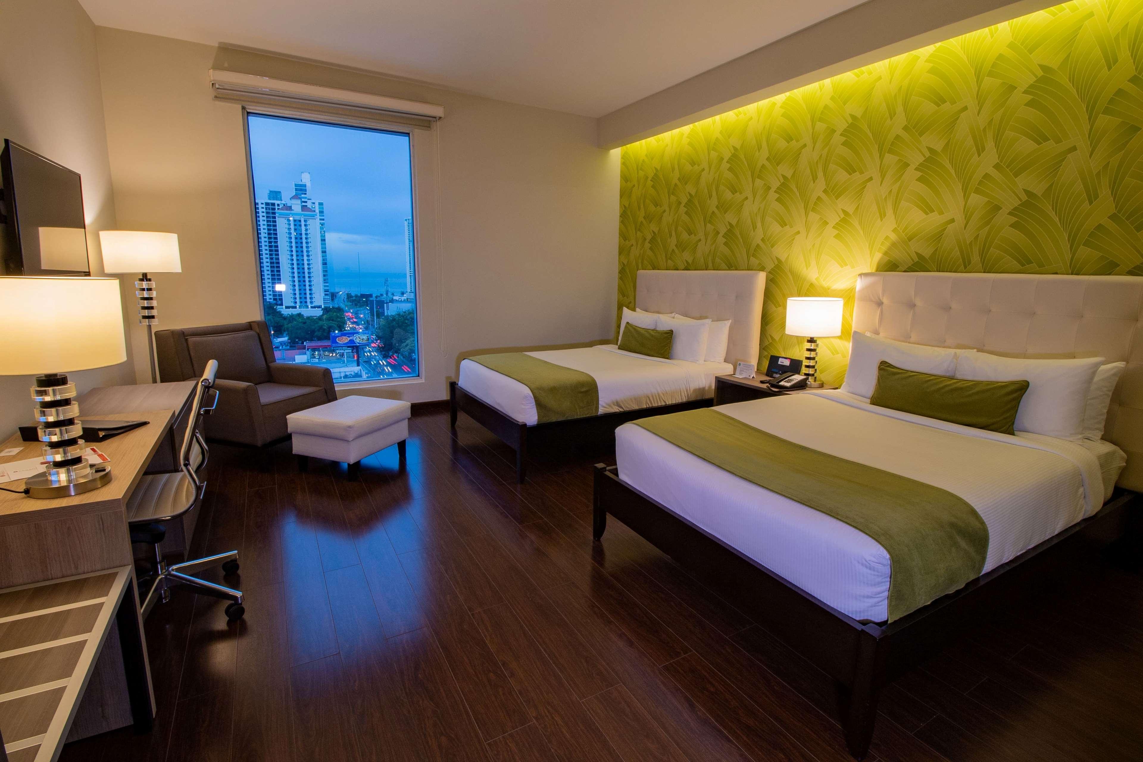 מלון Ramada Plaza By Wyndham Panama Punta Pacifica מראה חיצוני תמונה